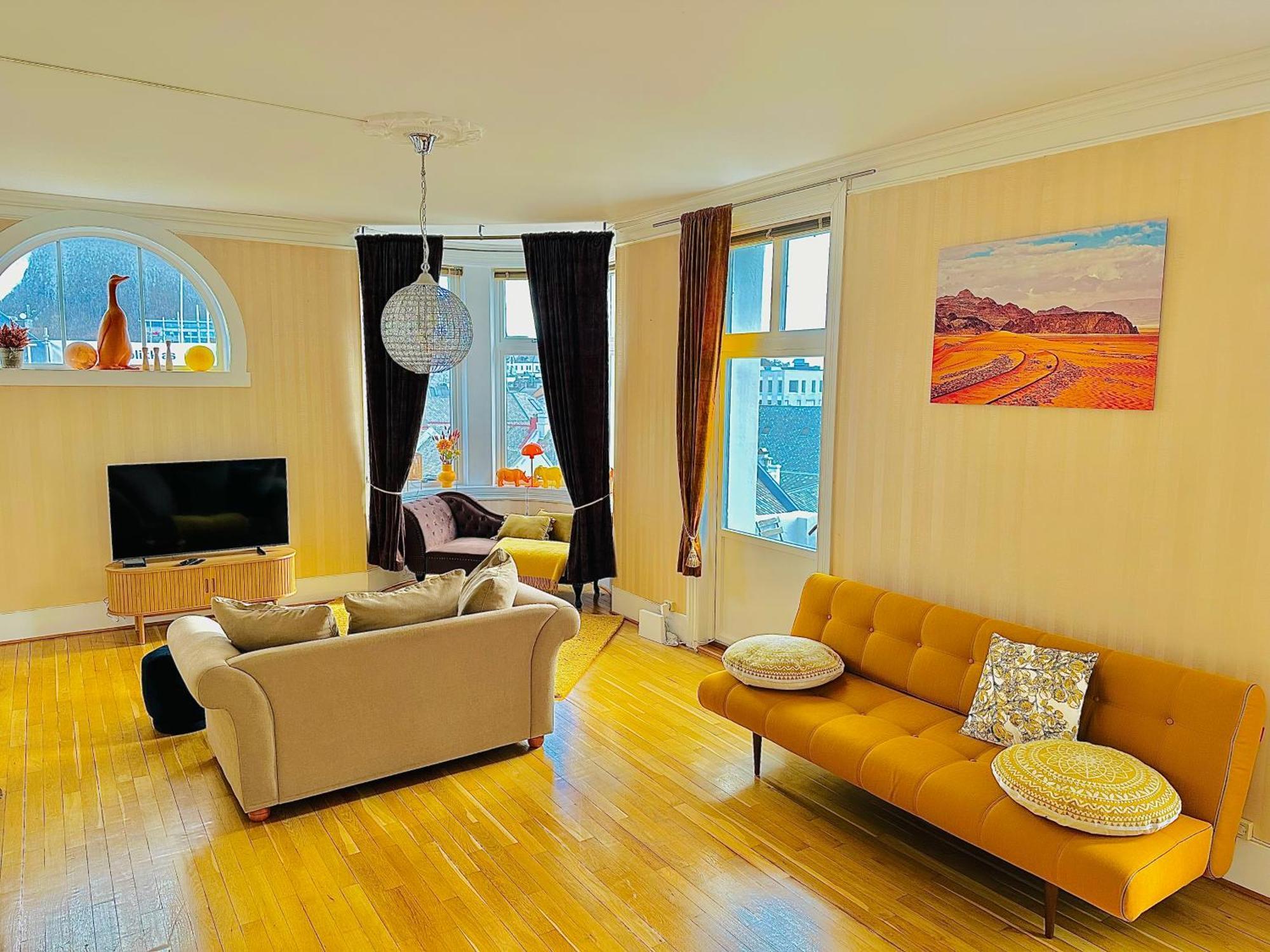 Stylish Big Jugend Art Nouveau Apartment With Balcony Heart Of Ålesund Exteriör bild